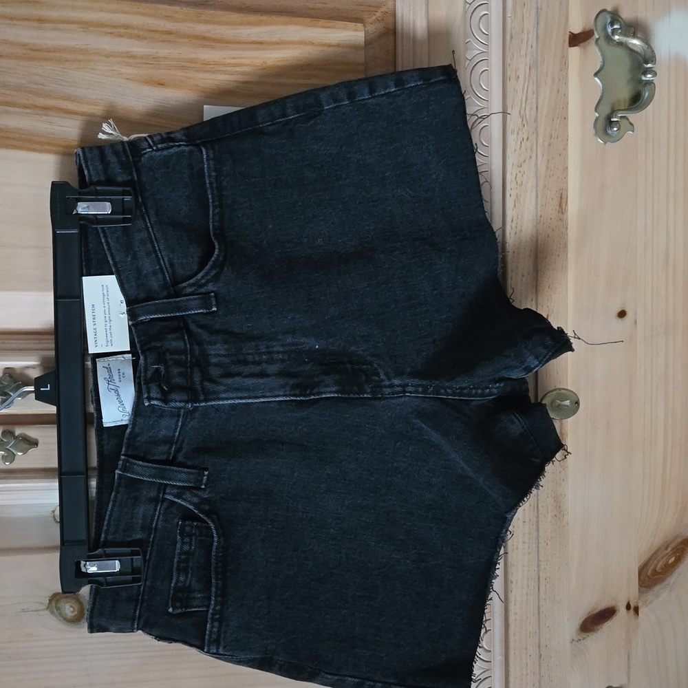 Women's Universal Thread size 6 denim shorts